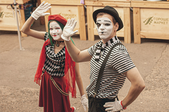 Mimes Directing Traffic in Bogotá Had Surprisingly Loud Impacts